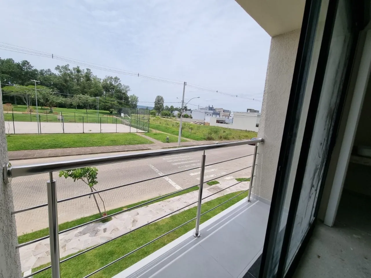 Imagem Sobrado com 145m² privativos e 03 Dormitórios No Lagos de Nova Ipanema