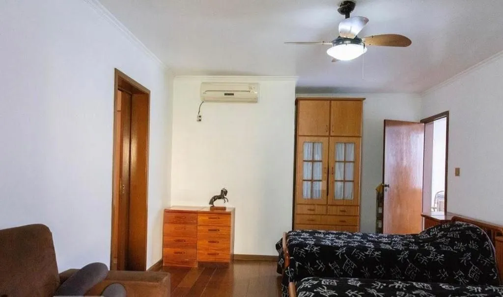 Imagem Casa de 3 dormitórios à venda no Bairro, Jardim do Salso - Porto Alegre