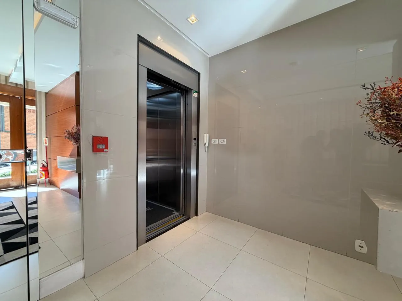 Imagem Apartamento à venda com 79m2 por R$ 1.100.000,00