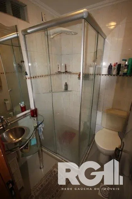 Imagem Casa residencial com 3 dormitórios 90m² privativos, e 2 vagas à venda no bairro Parque Santa Fé em Porto Alegre