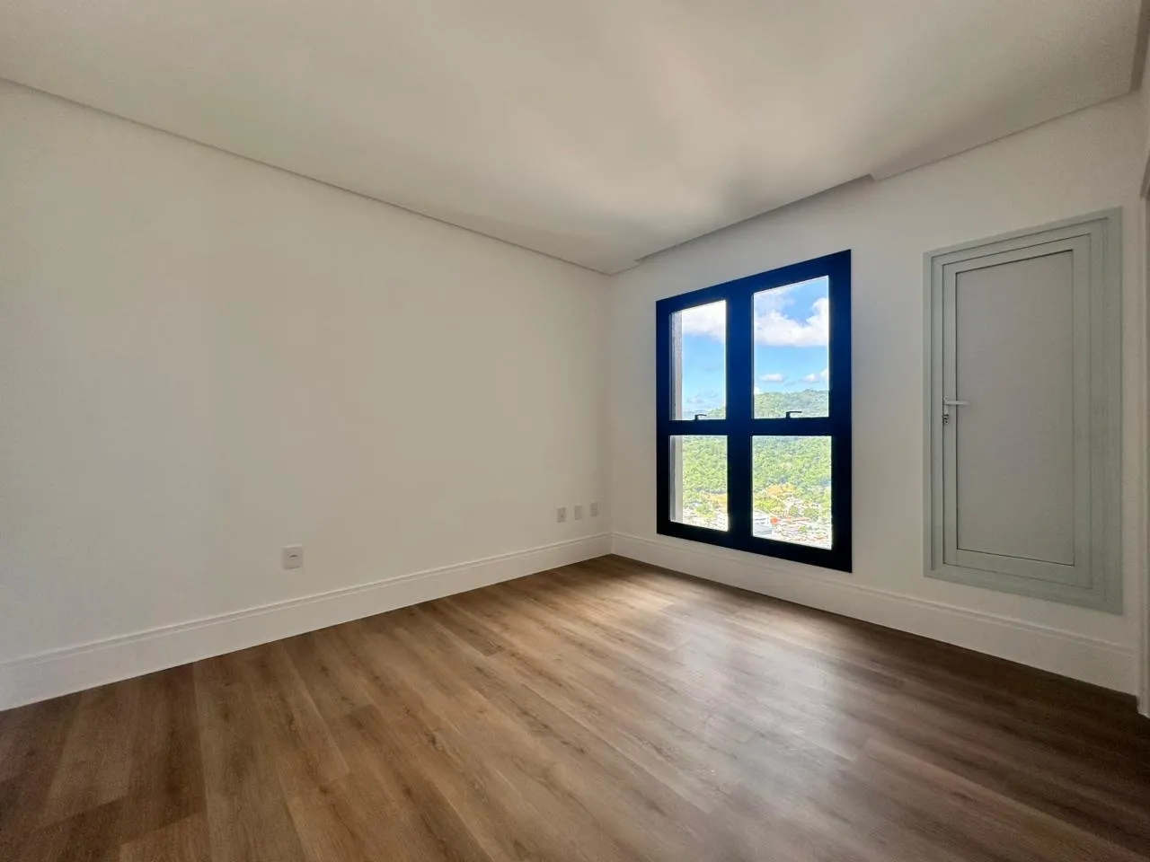Imagem Apartamento com vista para o mar à venda com 208m2 por R$ 5.700.000,00