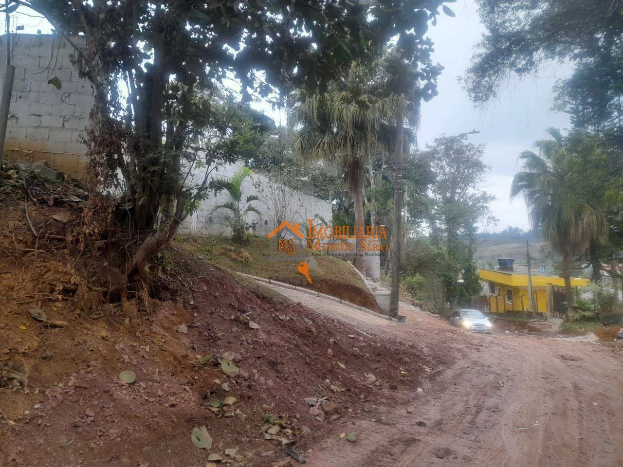 Imagem Terreno à venda, 844 m² por R$ 220.000,00 - Água Azul - Guarulhos/SP