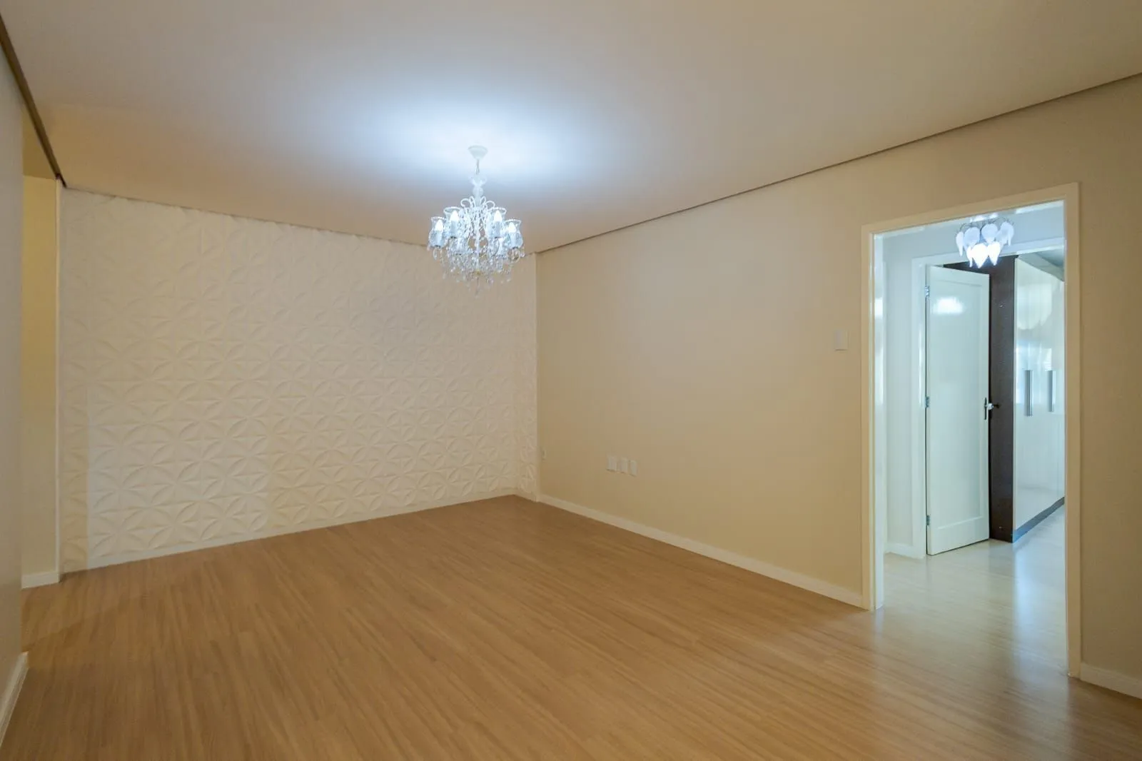 Imagem Apartamento de 80 m²semi mobiliado, 3 dormitórios e 1 suíte no Centro Histórico