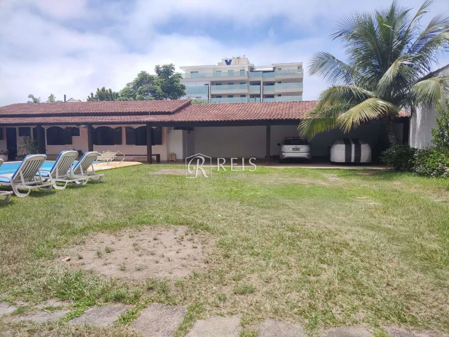 Imagem Casa para Venda em Rio das Ostras, Costazul, 5 dormitórios, 1 suíte, 3 banheiros, 4 vagas