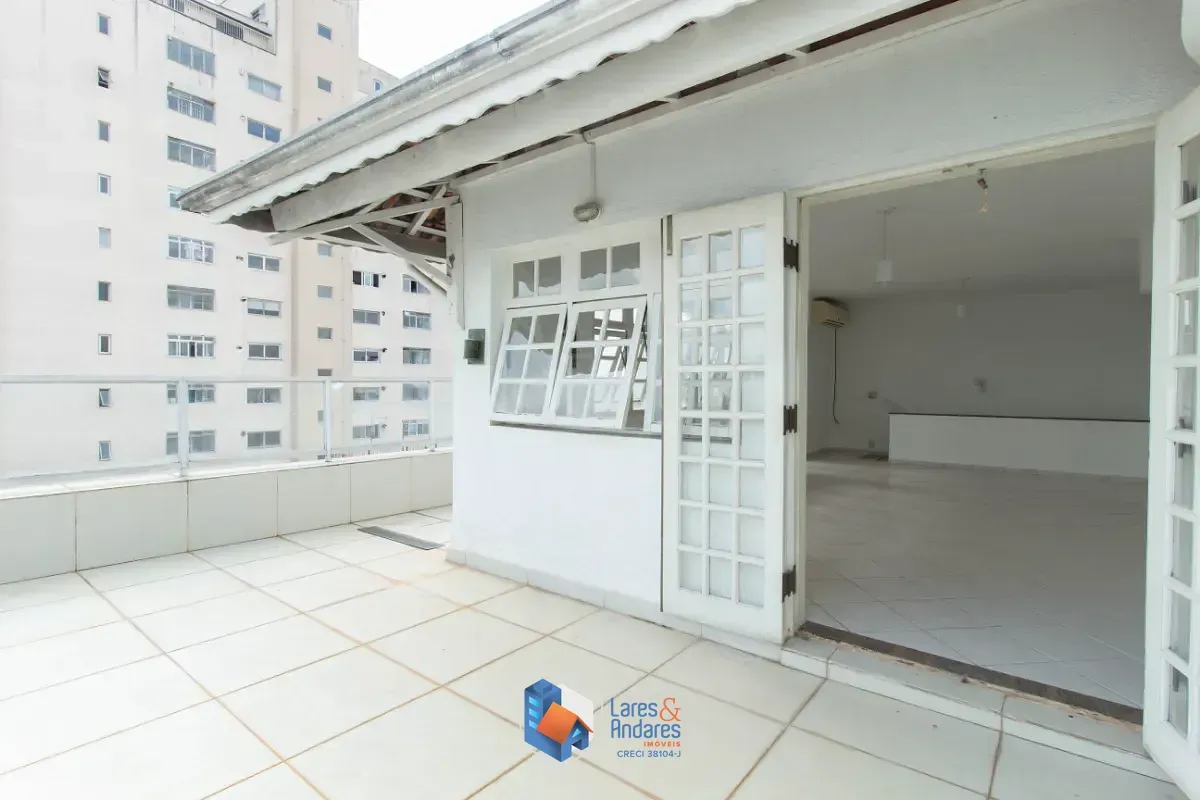 Imagem Cobertura para venda em Campo Belo com 4 quartos, sendo 2 suítes, 195m²