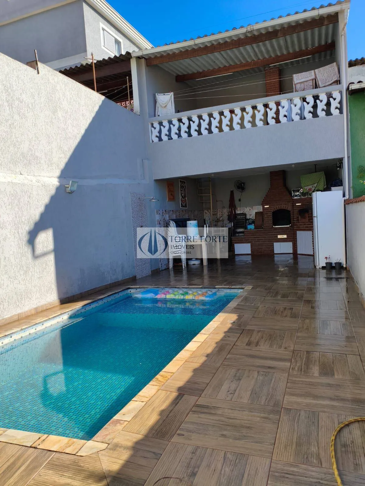 Imagem Casa Terrea com 3 dormitorios 2 suites 3 vagas, Piscina na Penha de França.