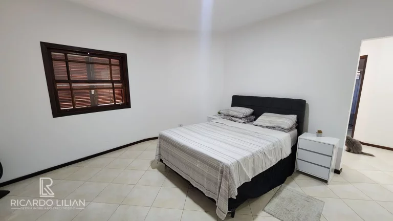 Imagem Atibaia - Chacara de condominio com 5 suites, piscina, area gourmet e terreno com 1741m²