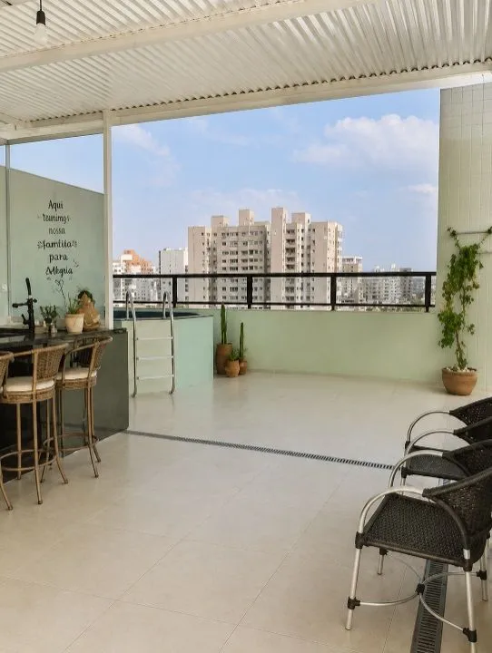 Imagem Cobertura de alto padrão com 182 m², 3 quartos, jacuzzi, churrasqueira privativa e localização privilegiada em Intermares.