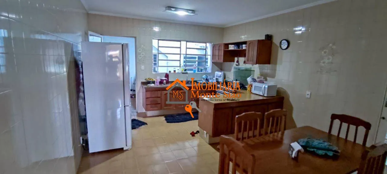 Imagem Sobrado com 3 dormitórios à venda, 280 m² por R$ 850.000,00 - Vila Augusta - Guarulhos/SP