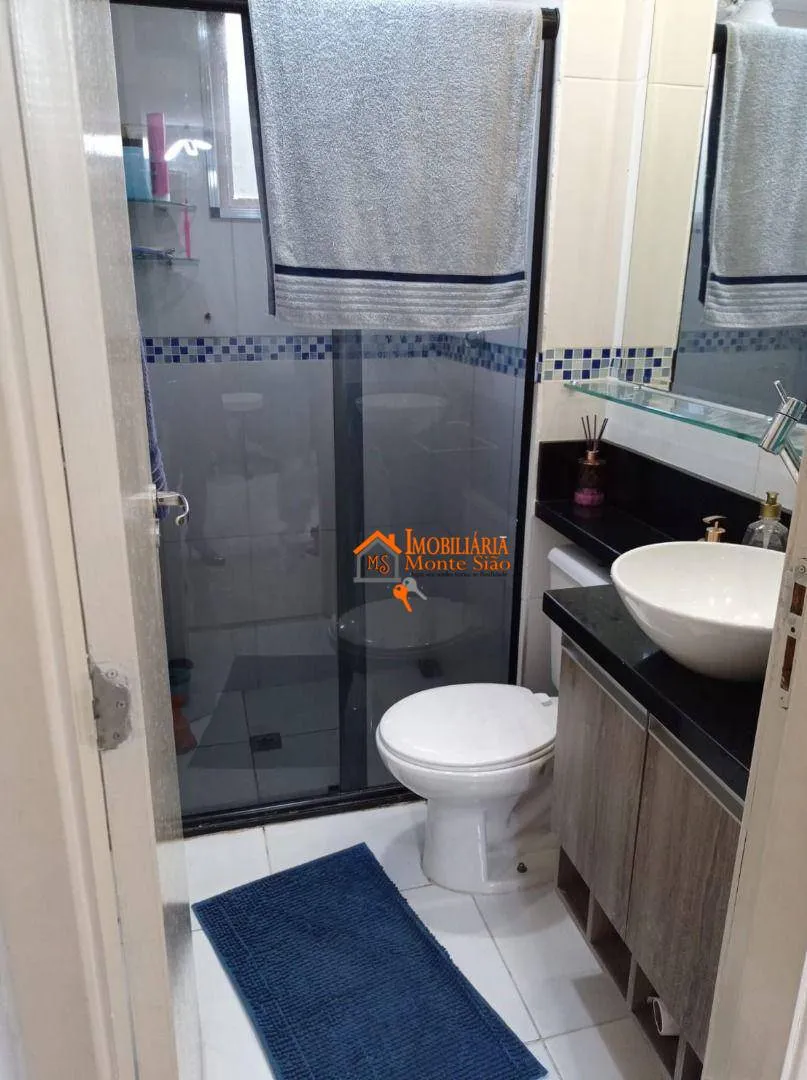 Imagem Apartamento com 2 dormitórios à venda, 44 m² por R$ 240.000,00 - Água Chata - Guarulhos/SP