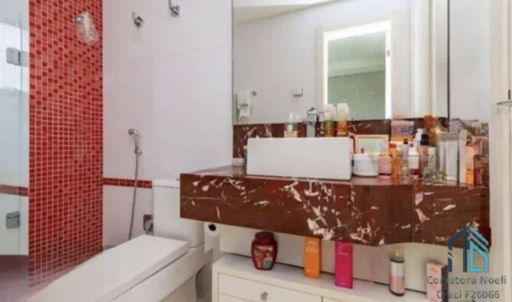 Imagem Casa, 03 pavimentos, com Elevador, 03 quartos c/suítes no Uberaba em Curitiba PR