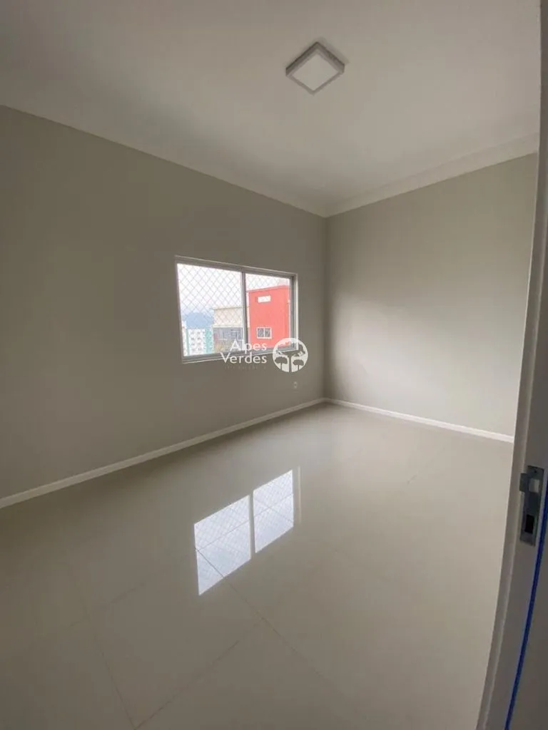 Imagem Apartamento à Venda em Meia Praia, Itapema - SC
