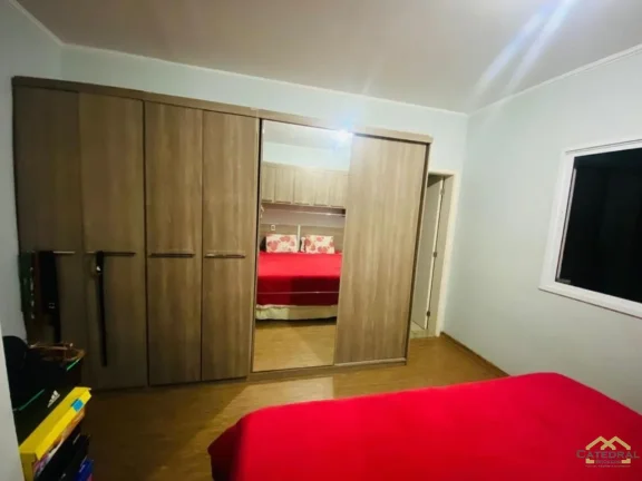 Imagem Sobrado à venda na Colônia com 3 quartos, sendo uma suíte e 2 vagas de garagem