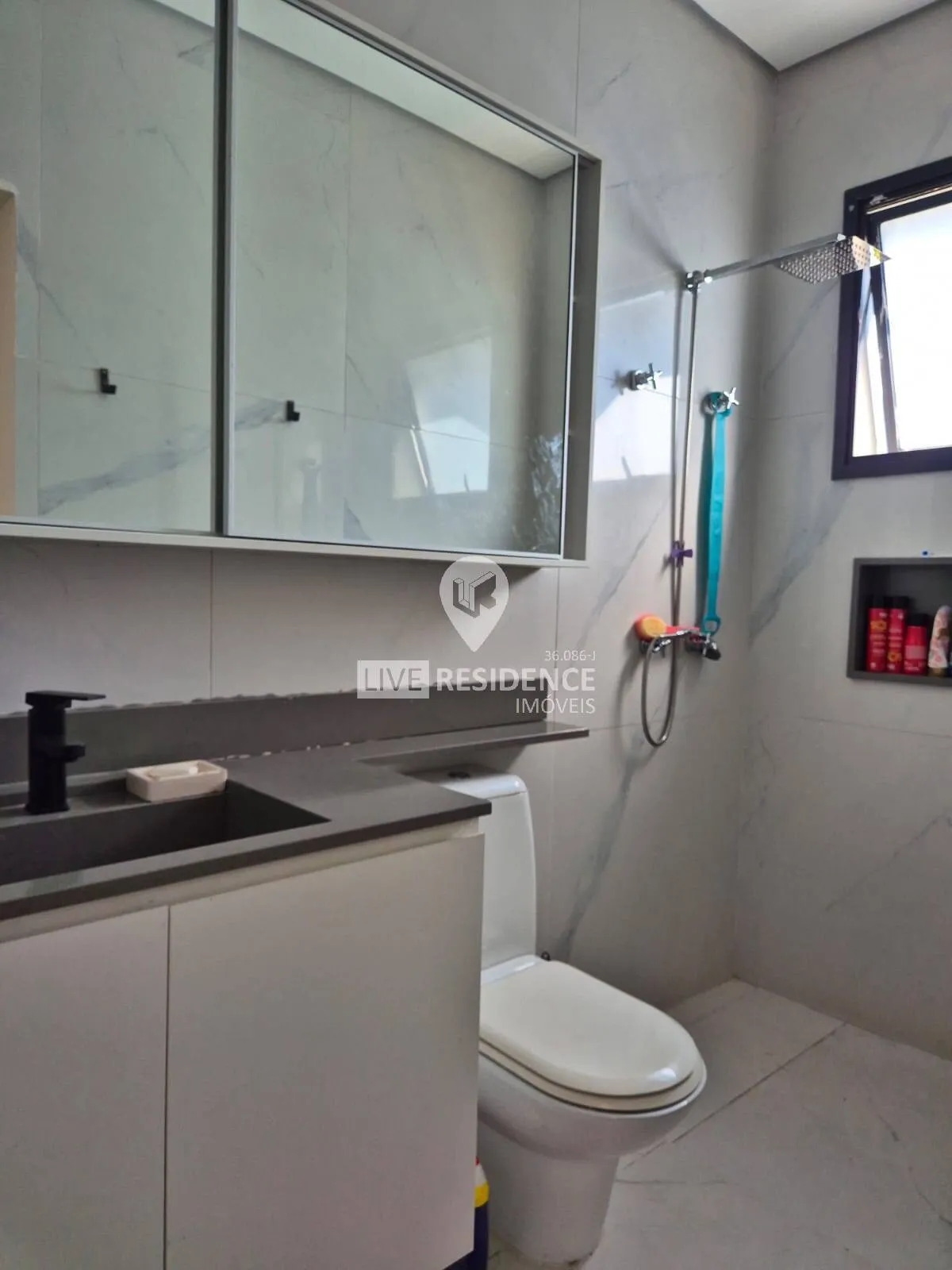 Imagem Magnífica Casa à Venda no Condomínio Reserva Santa Rosa em Itatiba/SP.