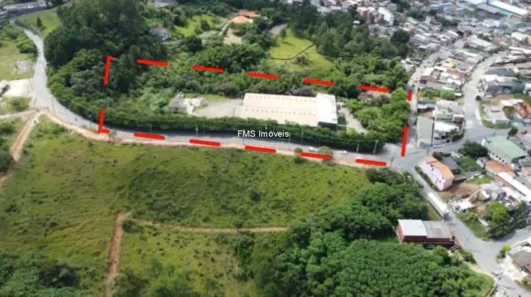 Foto do imóvel Galpão com terreno grande em Itaquaquecetuba/SP
