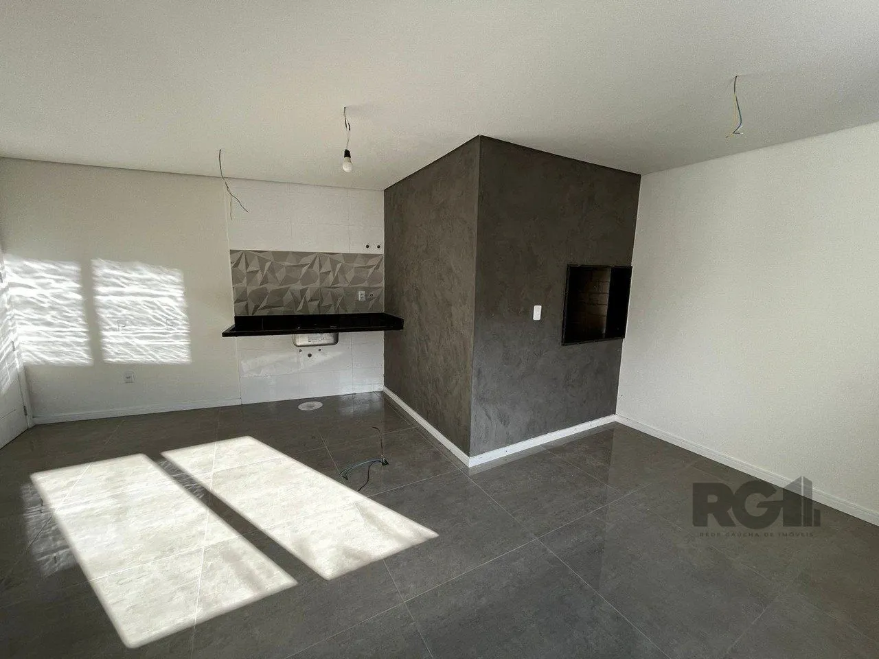 Imagem Casa 3 quartos, suíte, 2 vagas, piscina, 240m² - Vila Nova POA/RS