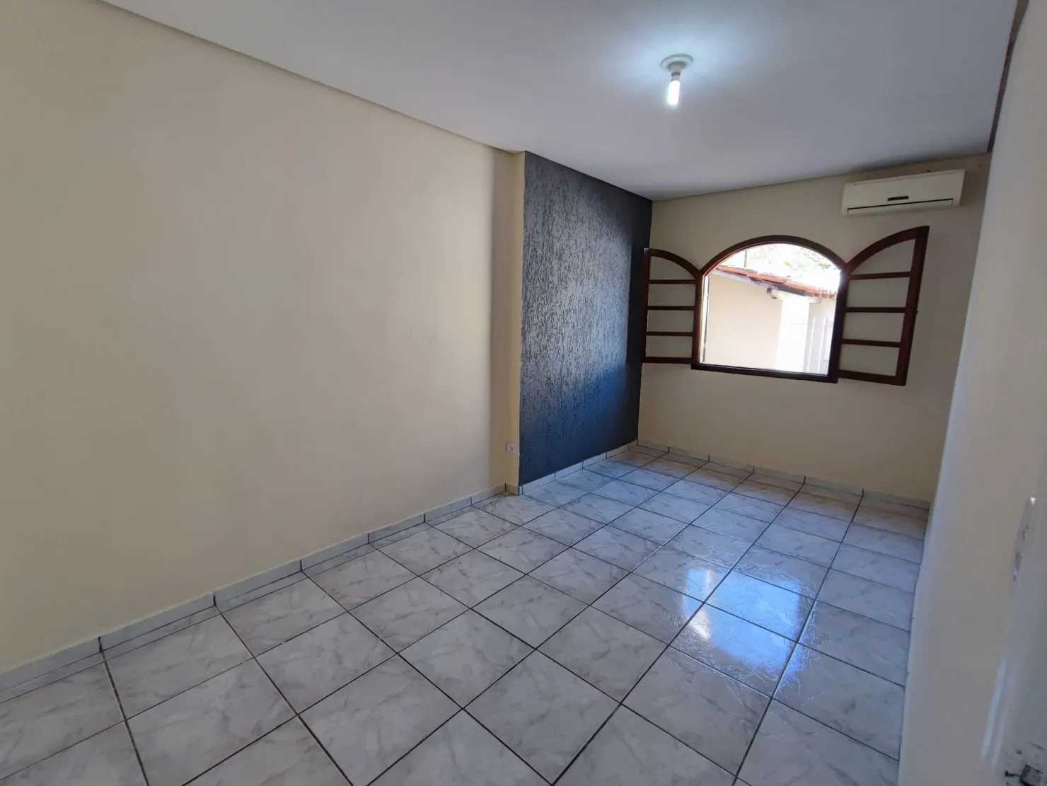 Imagem Casa à venda 2 Quartos, 2 Vagas, 198.4M², Residencial Vale das Acácias, Pindamonhangaba - SP