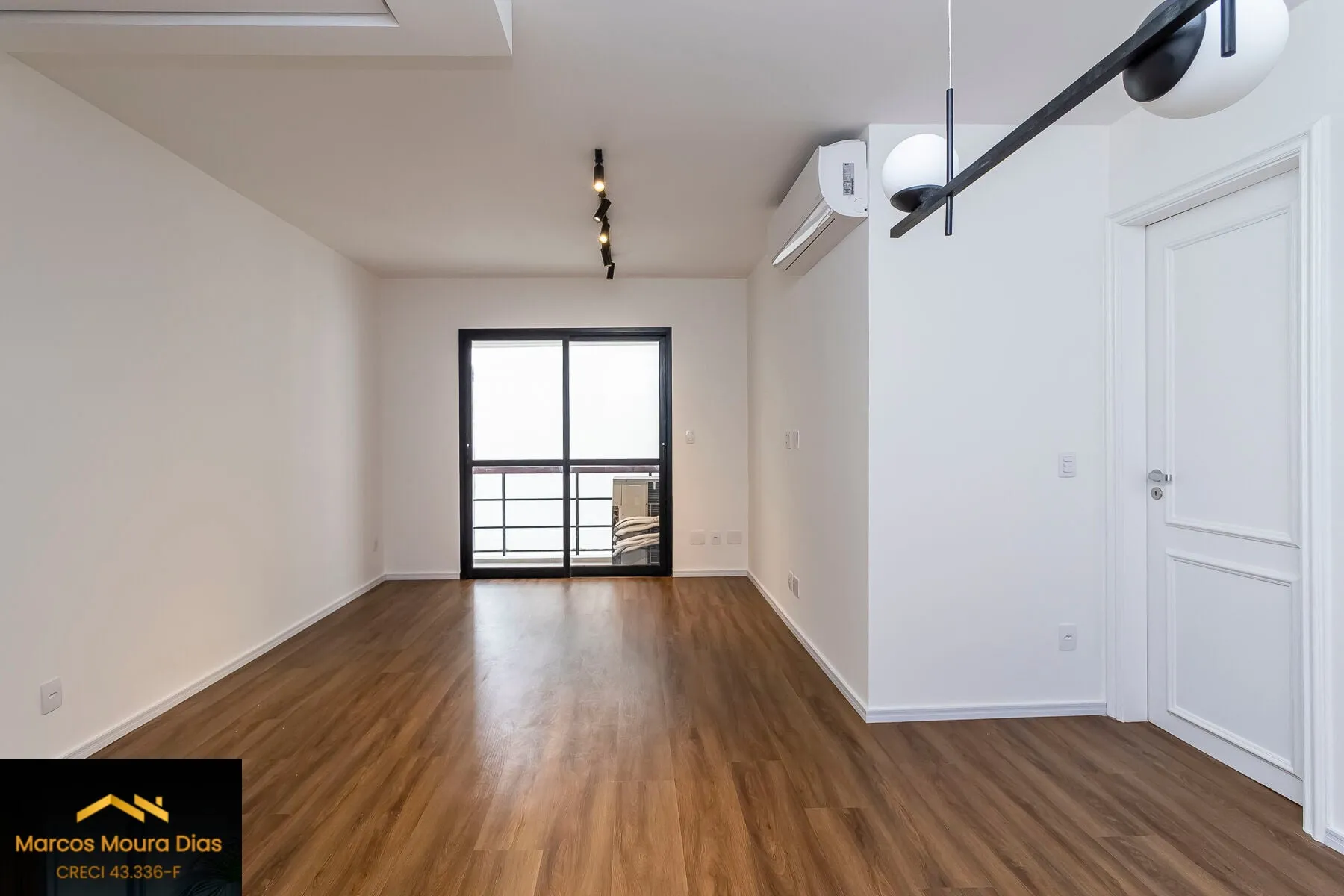 Imagem Apartamento 3 Dormitórios 1 Suíte 2 Vagas na Vila Olímpia Reformado