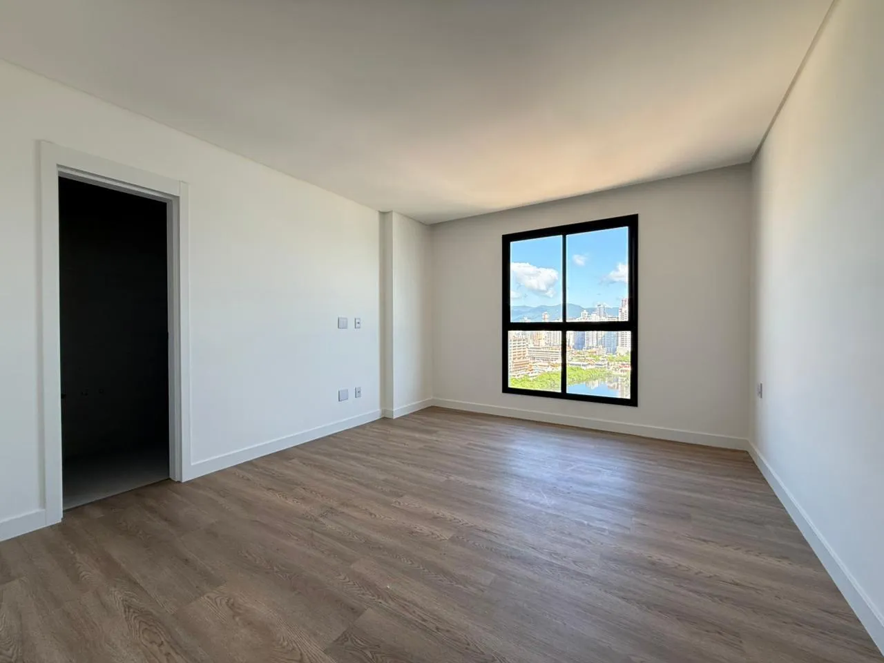 Imagem Apartamento com vista para o mar à venda com 197.02m2 por R$ 4.500.000,00