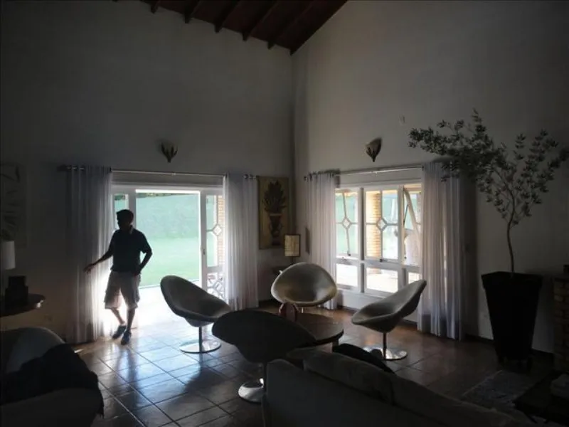 Imagem Casa Exclusiva no Cond. Residencial City Castelo com 680M²