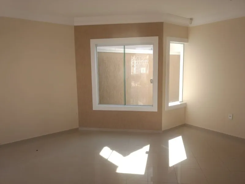 Imagem Casa Térrea no Bairro Deolinda Guerra em Sorocaba - 3 Quartos, Sendo 1 Suíte