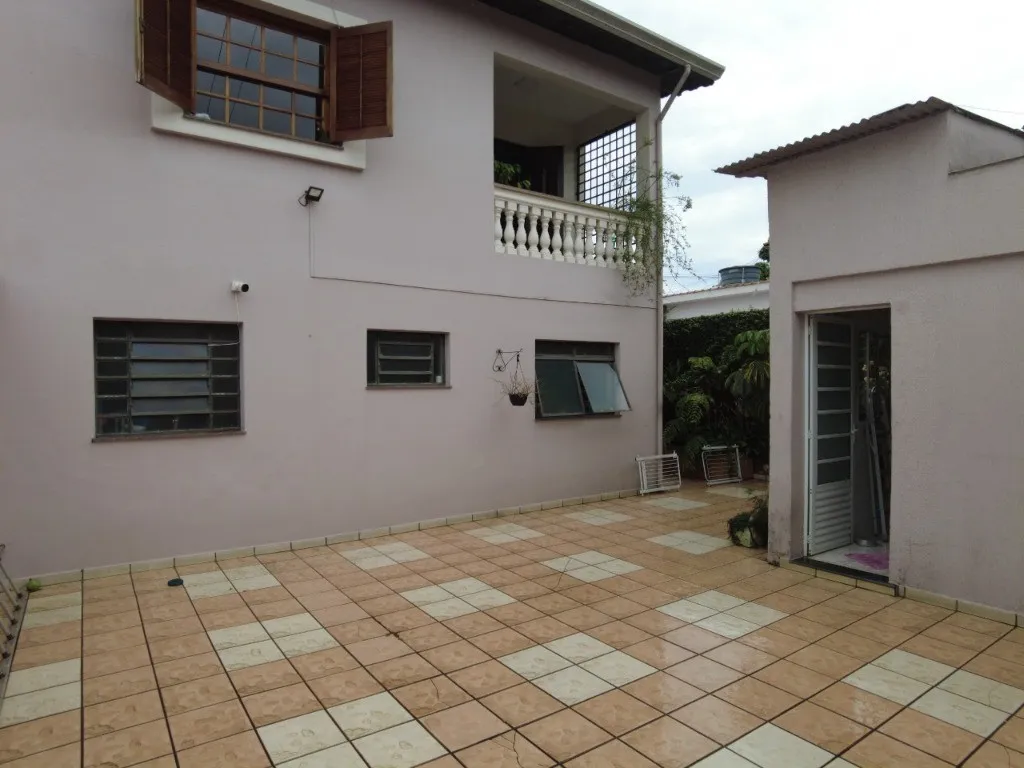 Imagem Sobrado de Luxo na Vila Lucinda em Santo André - 5 Quartos, 1 Suíte, 3 Banheiros, 4 Vagas de Garagem - 435m²