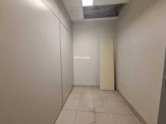 Imagem Prédio Comercial Inteiro para Locação em São Paulo-SP, Campo Belo: 486m², 3 Banheiros, 2 Vagas de Garagem!