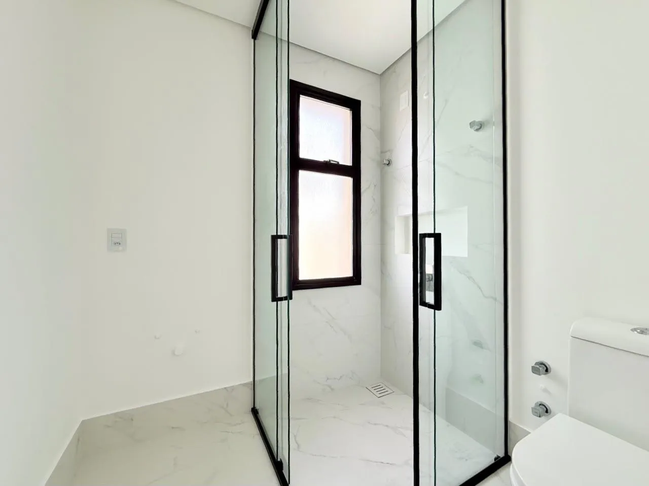 Imagem Apartamento com vista para o mar à venda com 180m2 por R$ 4.450.000,00