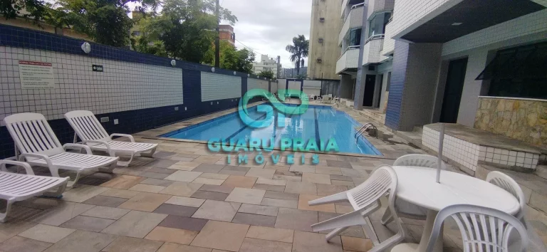 Imagem Amplo apartamento em prédio com lazer