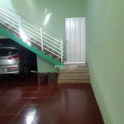 Imagem Casa com 4 dormitórios à venda, 250 m² por R$ 750.000,00 - Jardim das Roseiras - Igarapé/MG