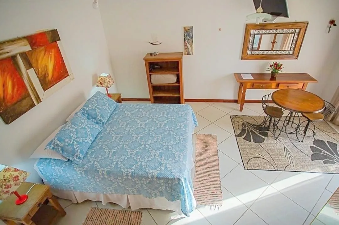 Imagem Pousada Colonial com 10 Quartos, Infraestrutura Independente e Apartamento Exclusivo, Ideal para Eventos Inesquecíveis