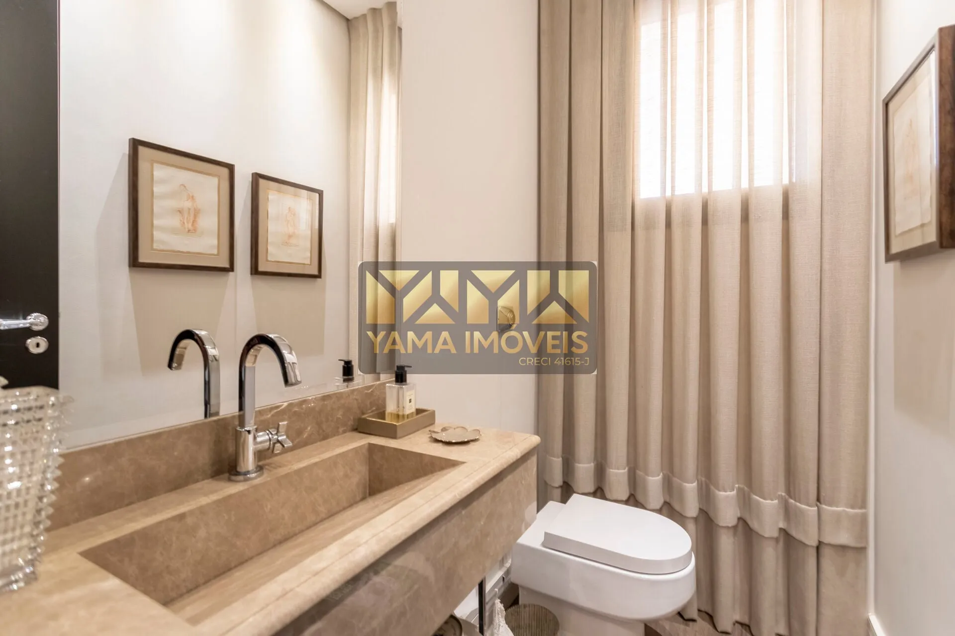 Imagem Casa Alto Padrão Condomínio Aspen 495 m²