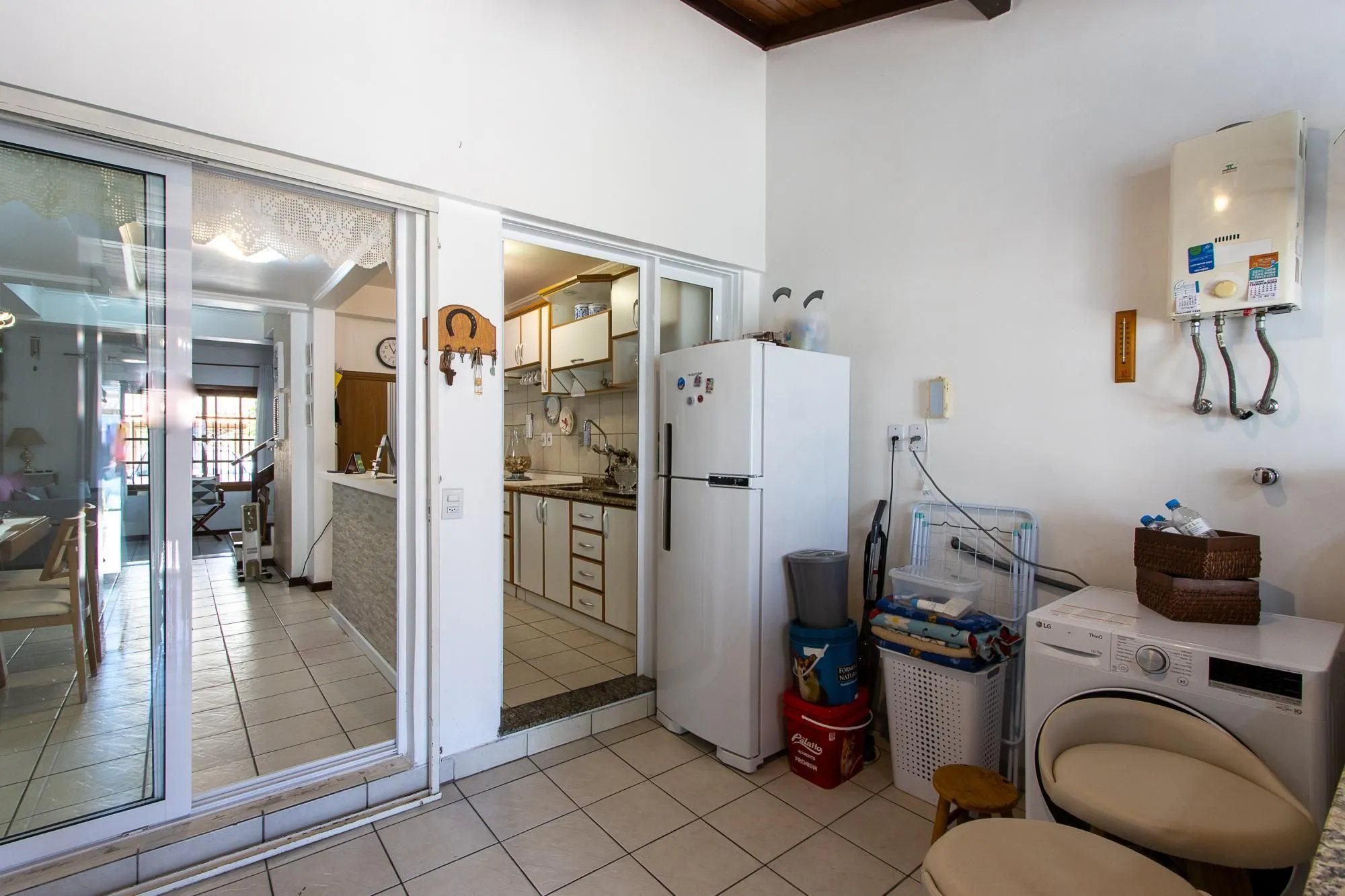 Imagem Casa para Venda - 110.14m², 2 dormitórios, sendo 1 suites, 2 vagas - Hípica