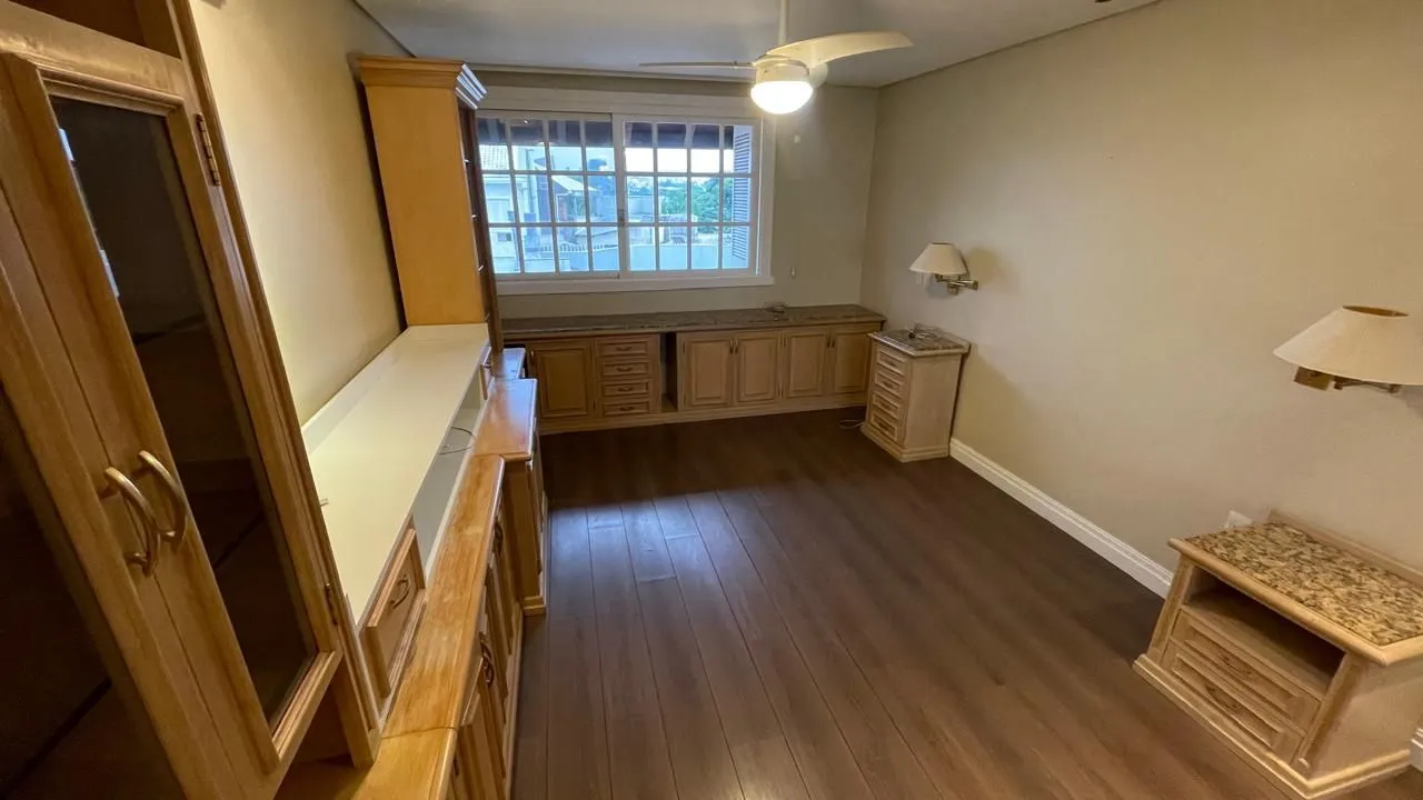 Imagem Casa de Condomínio em Chácara das Pedras