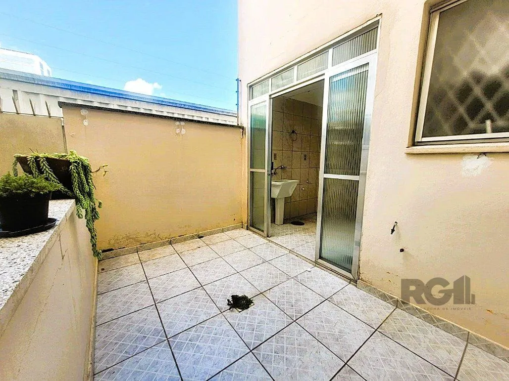 Imagem Excepcional apto. com excelente localização, na Rua Gomes Jardim 2 quartos com vaga.