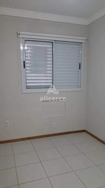 Imagem Apartamento 2 Quartos com Suíte, Sacada e Lazer em Barreiros - São José/SC