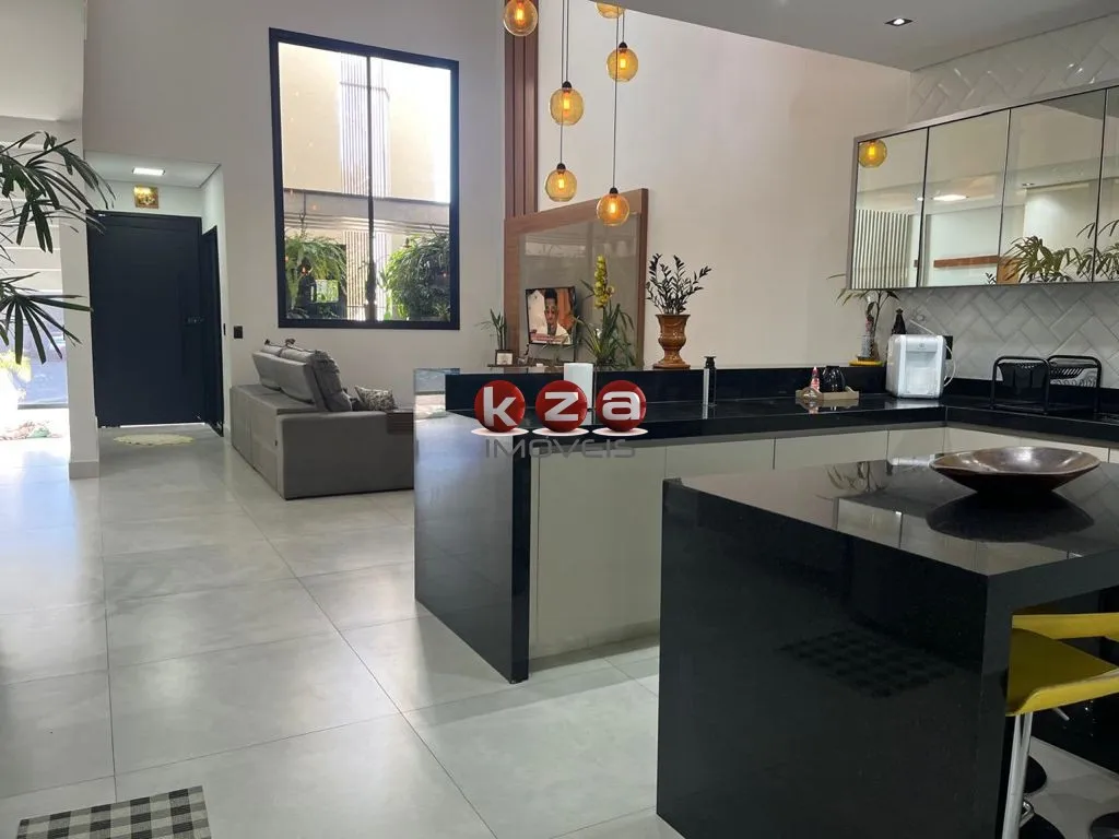 Imagem Casa de luxo em condomínio à venda em Valinhos-SP, Condomínio Villa do Sol: 4 suítes, 3 salas, 6 banheiros, 4 vagas de garagem, 285m².