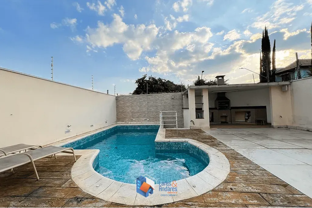 Foto do imóvel Casa à venda 4 Quartos 4 Suites 4 Vagas 405M² Mirandópolis São Paulo - SP em Rua das Hortênsias
