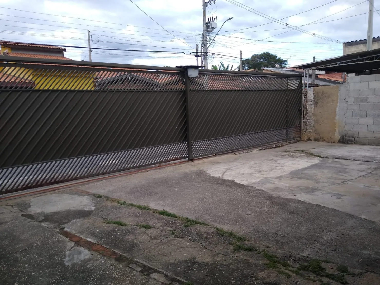 Imagem Casa à venda 2 Quartos, 1 Suite, 4 Vagas, 280M², Residencial e Comercial Cidade Jardim, Pindamonhangaba - SP