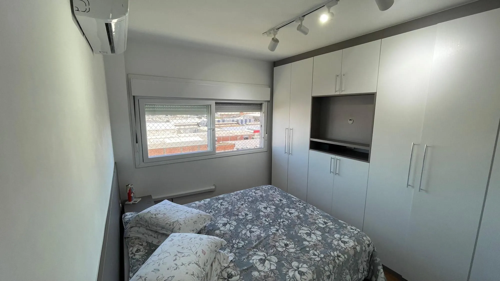 Imagem Apartamento 3 dormitórios, 1 suíte, semi-mobiliado com lazer completo - 76m²