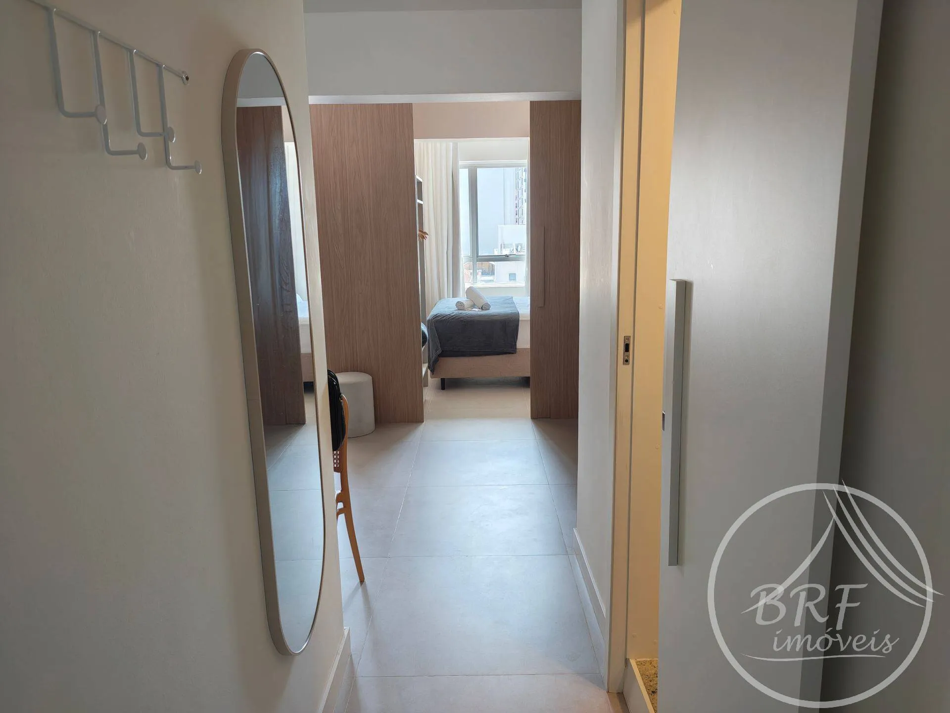 Imagem Apartamento 2 quartos no Centro, sala e cozinha integradas -mobiliado
