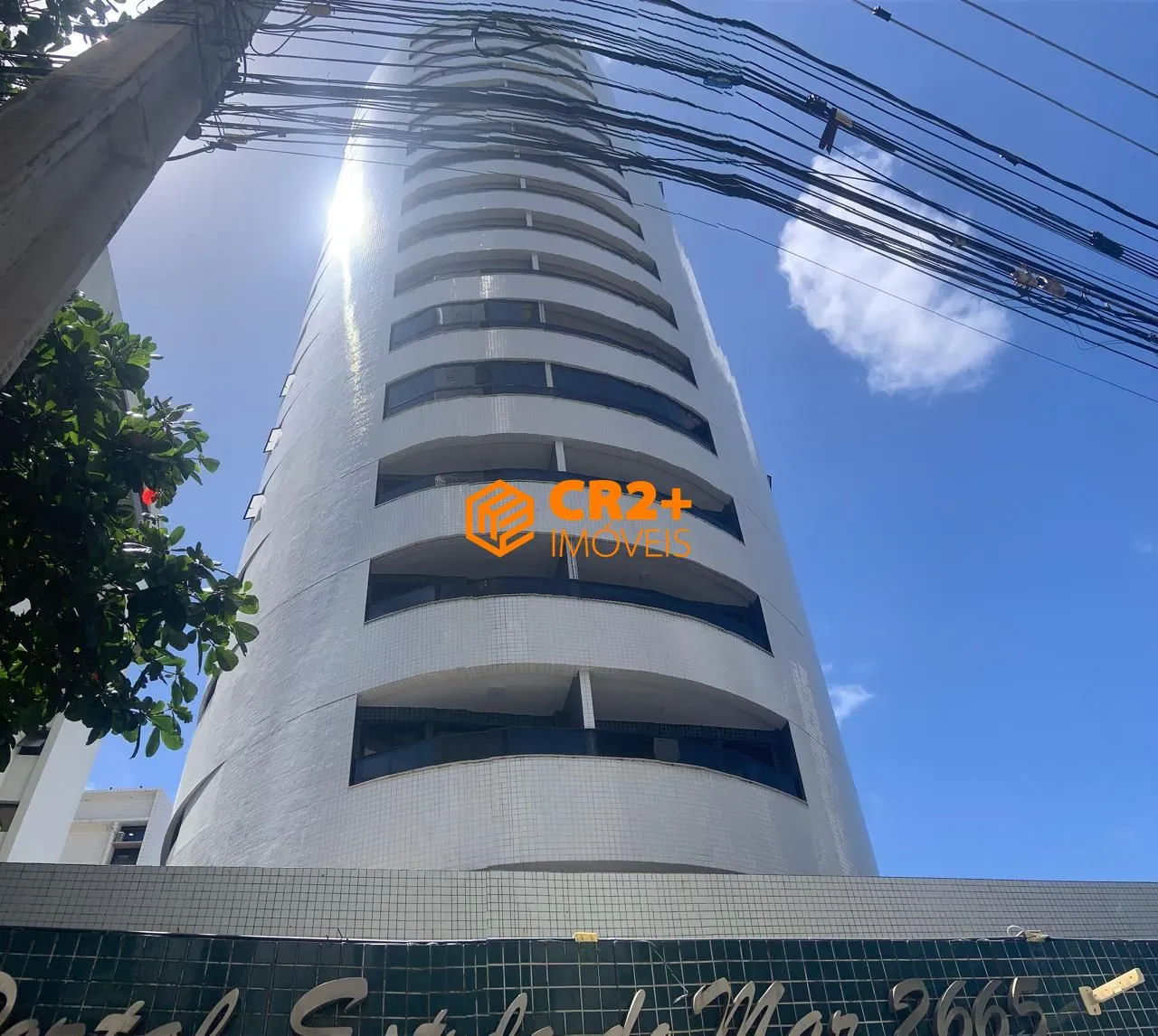 Imagem Apartamento em Boa Viagem - 3 quartos - 1 Suite - 2 Garagens- Varanda - 87m2