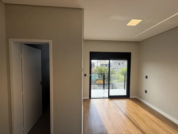 Imagem Casa à Venda, com 4 Vagas e Salão de Lazer