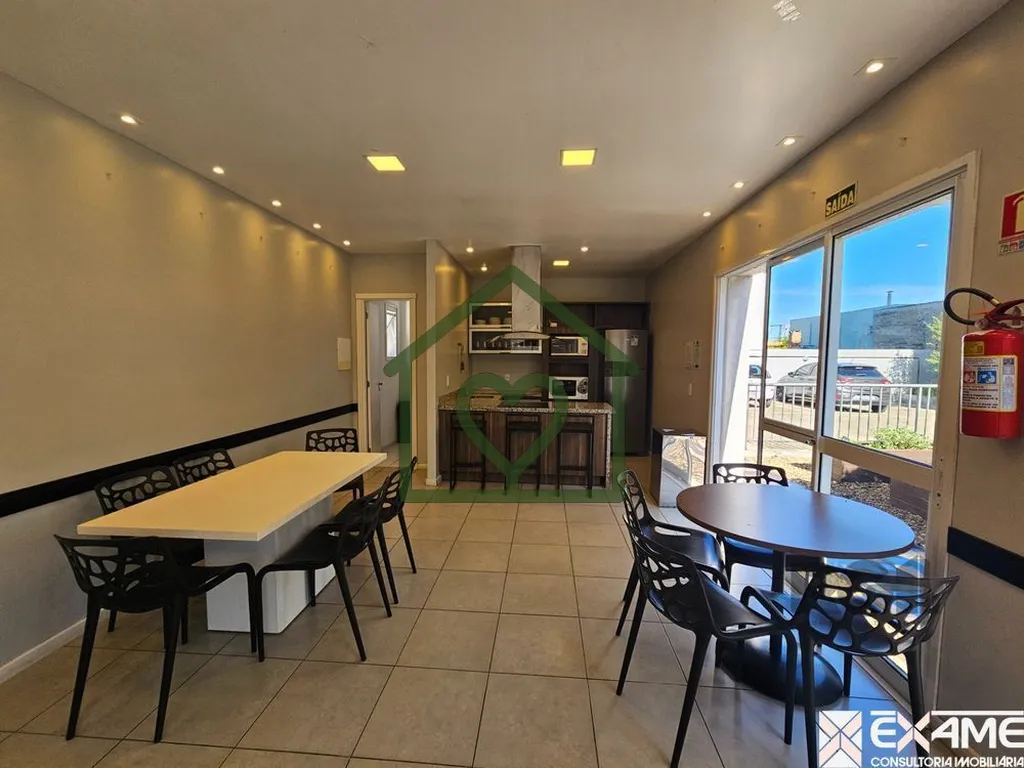 Imagem Oportunidade!!
Apartamento 2 dormitórios, semimobiliado, com vaga, elevador e infra. Piso laminado,...