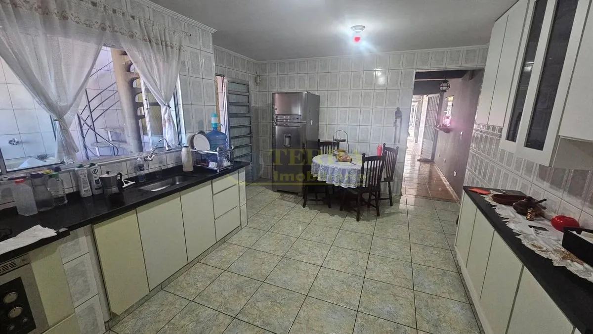 Imagem Terreno com 4 Casas à Venda - Jardim Bandeira, Osasco