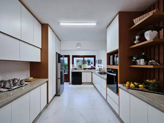 Imagem Casa à venda com 4 dormitórios 2 suítes 275m² de área útil, na Riviera de São Lourenço - Bertioga SP
