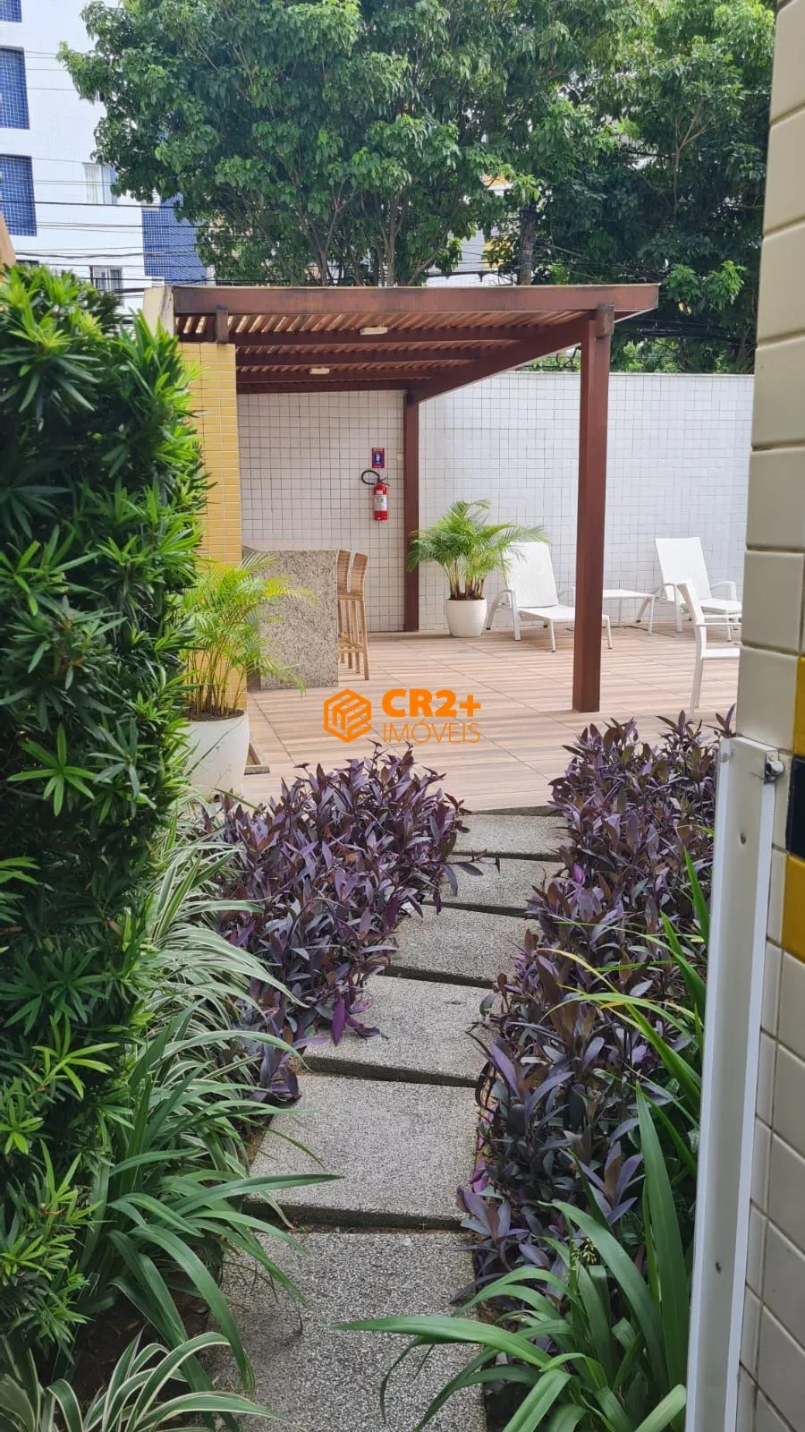 Imagem Vendo apartamento 03 quartos, 01 suíte, 02 vagas de garagem em Boa Viagem.