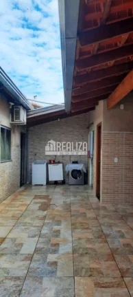 Imagem Casa à venda no bairro Jardim Elza Amuí IV, em Uberaba - 3 quartos, churrasqueira e móveis planejados