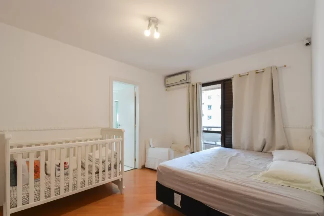 Imagem Apartamento à venda em São Paulo, Pacaembu, com 4 quartos, 379m2