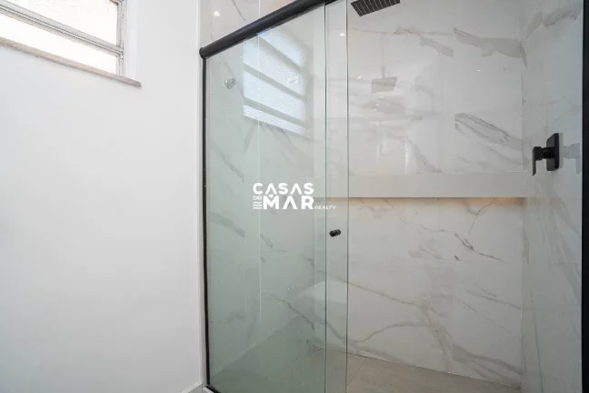 Imagem Imperdível! Apartamento à venda na Barra da Tijúca, Rio de Janeiro-RJ: 4 quartos, 1 suíte, 4 banheiros, 1 vaga, 130m².